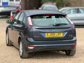 Ford Focus 1.6 Zetec 5dr