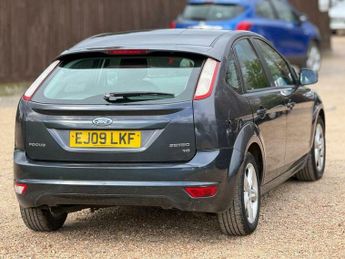 Ford Focus 1.6 Zetec 5dr