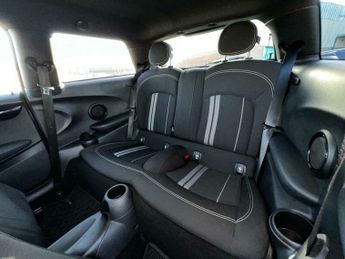 MINI Hatch 1.5 Cooper D Steptronic Euro 6 (s/s) 3dr