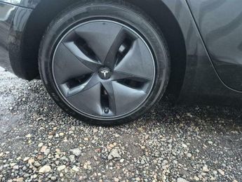 Tesla Model 3 Standard Range Plus Auto RWD 4dr