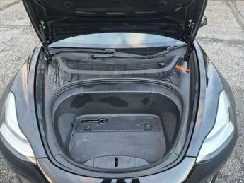 Tesla Model 3 Standard Range Plus Auto RWD 4dr