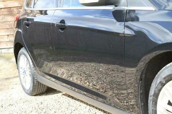 Ford Focus 1.0T EcoBoost Zetec Edition Auto Euro 6 (s/s) 5dr