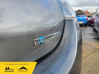 Nissan Leaf 24kWh Tekna Auto 5dr