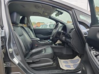 Nissan Leaf 24kWh Tekna Auto 5dr