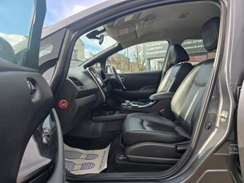 Nissan Leaf 24kWh Tekna Auto 5dr