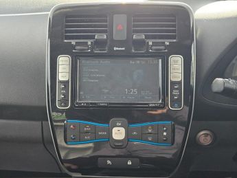 Nissan Leaf 24kWh Tekna Auto 5dr