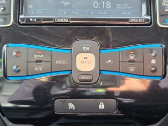 Nissan Leaf 24kWh Tekna Auto 5dr