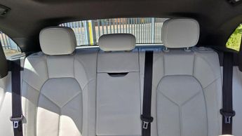 Porsche Macan 3.0 TD V6 S SUV 5dr Diesel PDK 4WD Euro 6 (s/s) (258 ps)