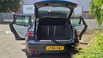 Porsche Macan 3.0 TD V6 S SUV 5dr Diesel PDK 4WD Euro 6 (s/s) (258 ps)