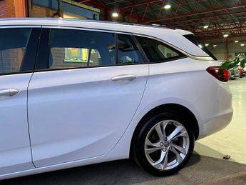 Vauxhall Astra 1.4i Turbo SRi Nav Sports Tourer 5dr Petrol Auto Euro 6 (s/s) (1