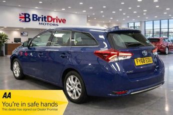Toyota Auris 1.8 VVT-h Icon Tech Touring Sports CVT Euro 6 (s/s) 5dr