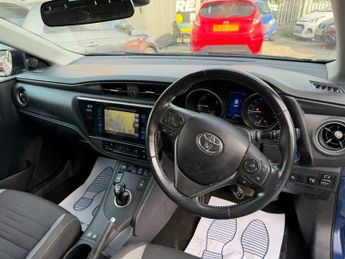 Toyota Auris 1.8 VVT-h Icon Tech Touring Sports CVT Euro 6 (s/s) 5dr
