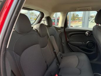 MINI Hatch 1.5 Cooper Classic Hatchback 5dr Petrol Steptronic Euro 6 (s/s) 