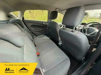 Ford Fiesta 1.4 Zetec Hatchback 5dr Petrol Automatic (154 g/km, 94 bhp)
