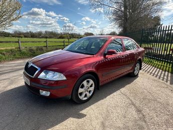 Skoda Octavia 2.0 FSI Elegance Hatchback 5dr Petrol Tiptronic Euro 4 (150 bhp)