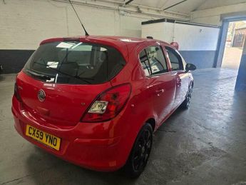 Vauxhall Corsa 1.4i 16v Club 5dr