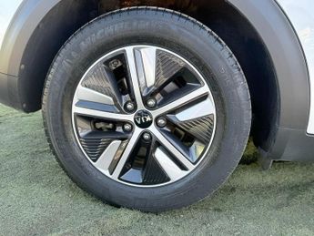 Kia Niro 1.6 GDi 8.9kWh 3 DCT Euro 6 (s/s) 5dr