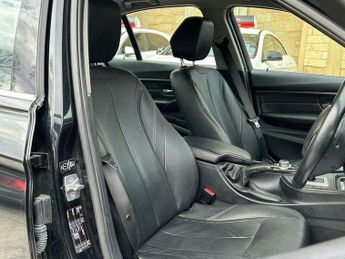 BMW 3 SERIES 2.0 320d Luxury Auto Euro 5 (s/s) 4dr