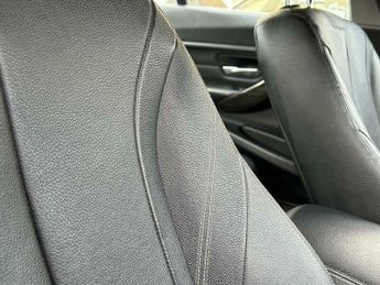 BMW 3 SERIES 2.0 320d Luxury Auto Euro 5 (s/s) 4dr