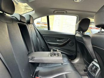 BMW 3 SERIES 2.0 320d Luxury Auto Euro 5 (s/s) 4dr