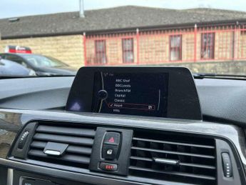 BMW 3 SERIES 2.0 320d Luxury Auto Euro 5 (s/s) 4dr