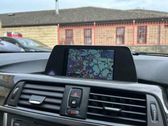 BMW 3 SERIES 2.0 320d Luxury Auto Euro 5 (s/s) 4dr