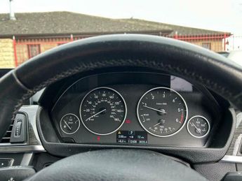 BMW 3 SERIES 2.0 320d Luxury Auto Euro 5 (s/s) 4dr