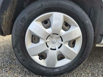 Renault Kangoo ZE ML20 33kWh Business Auto MWB 4dr (i)