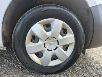 Renault Kangoo ZE ML20 33kWh Business Auto MWB 4dr (i)