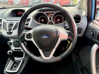 Ford Fiesta ZETEC AUTOMATIC+LOW MILES+TWO KEYS