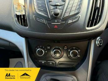 Ford Kuga 2.0 TDCi Zetec SUV 5dr Diesel Manual 2WD Euro 5 (140 ps)