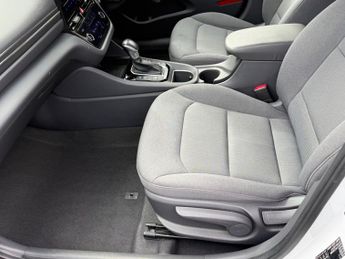 Hyundai Ioniq 1.6 h-GDi 1st Edition DCT Euro 6 5dr 139BHP