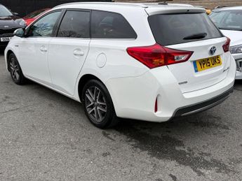 Toyota Auris 1.8 VVT-h Icon+ Touring Sports CVT Euro 5 5dr 97BHP