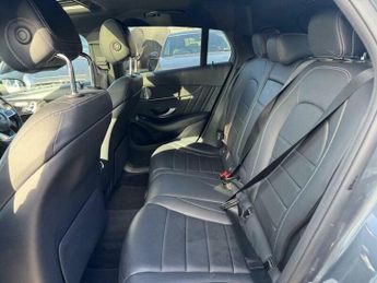 Mercedes-Benz C Class 2.1 GLC220d AMG Line (Premium Plus) Coupe G-Tronic+ 4MATIC Euro 