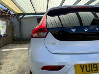 Volvo V40 2.0 D3 R-Design Edition Auto Euro 6 (s/s) 5dr