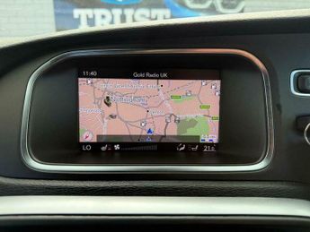 Volvo V40 2.0 D3 R-Design Edition Auto Euro 6 (s/s) 5dr