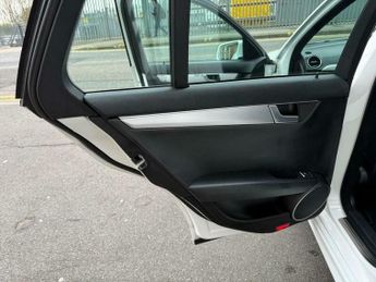 Mercedes-Benz C Class 1.6 C180 BlueEfficiency AMG Sport G-Tronic+ Euro 5 (s/s) 5dr