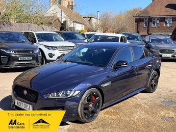 Jaguar XE D R-SPORT