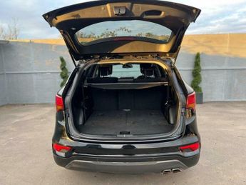 Hyundai Santa Fe 2.2 CRDi Blue Drive Premium Auto 4WD Euro 6 (s/s) 5dr (7 Seat)