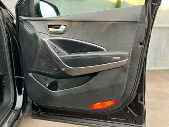 Hyundai Santa Fe 2.2 CRDi Blue Drive Premium Auto 4WD Euro 6 (s/s) 5dr (7 Seat)