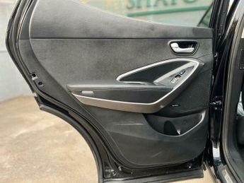 Hyundai Santa Fe 2.2 CRDi Blue Drive Premium Auto 4WD Euro 6 (s/s) 5dr (7 Seat)