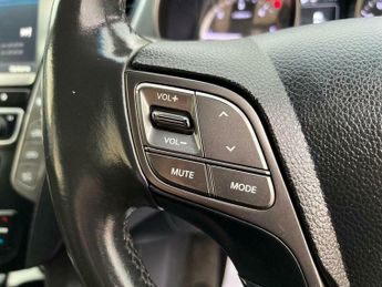 Hyundai Santa Fe 2.2 CRDi Blue Drive Premium Auto 4WD Euro 6 (s/s) 5dr (7 Seat)