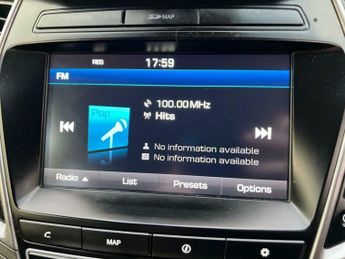 Hyundai Santa Fe 2.2 CRDi Blue Drive Premium Auto 4WD Euro 6 (s/s) 5dr (7 Seat)