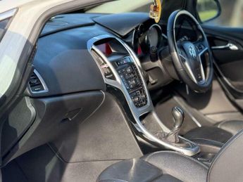 Vauxhall Astra GTC 2.0 CDTi SRi Euro 5 (s/s) 3dr