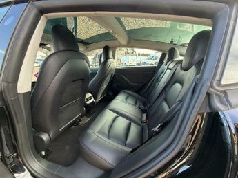 Tesla Model 3 Auto RWD 4dr