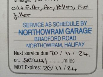 Land Rover Range Rover Evoque 2.2 SD4 Pure Auto 4WD Euro 5 (s/s) 5dr