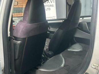 Toyota AYGO 1.0 VVT-i Ice Euro 5 5dr