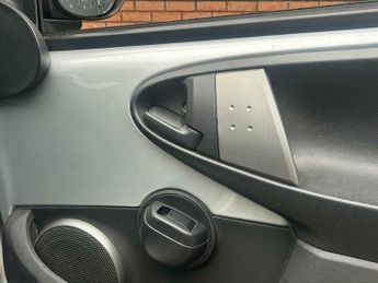 Toyota AYGO 1.0 VVT-i Ice Euro 5 5dr