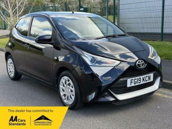 Toyota AYGO 1.0 VVT-i x-play Euro 6 5dr