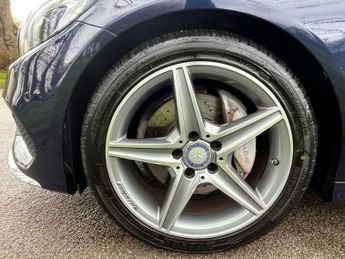 Mercedes-Benz C Class 2.1 C220d AMG Line (Premium Plus) 7G-Tronic+ Euro 6 (s/s) 4dr